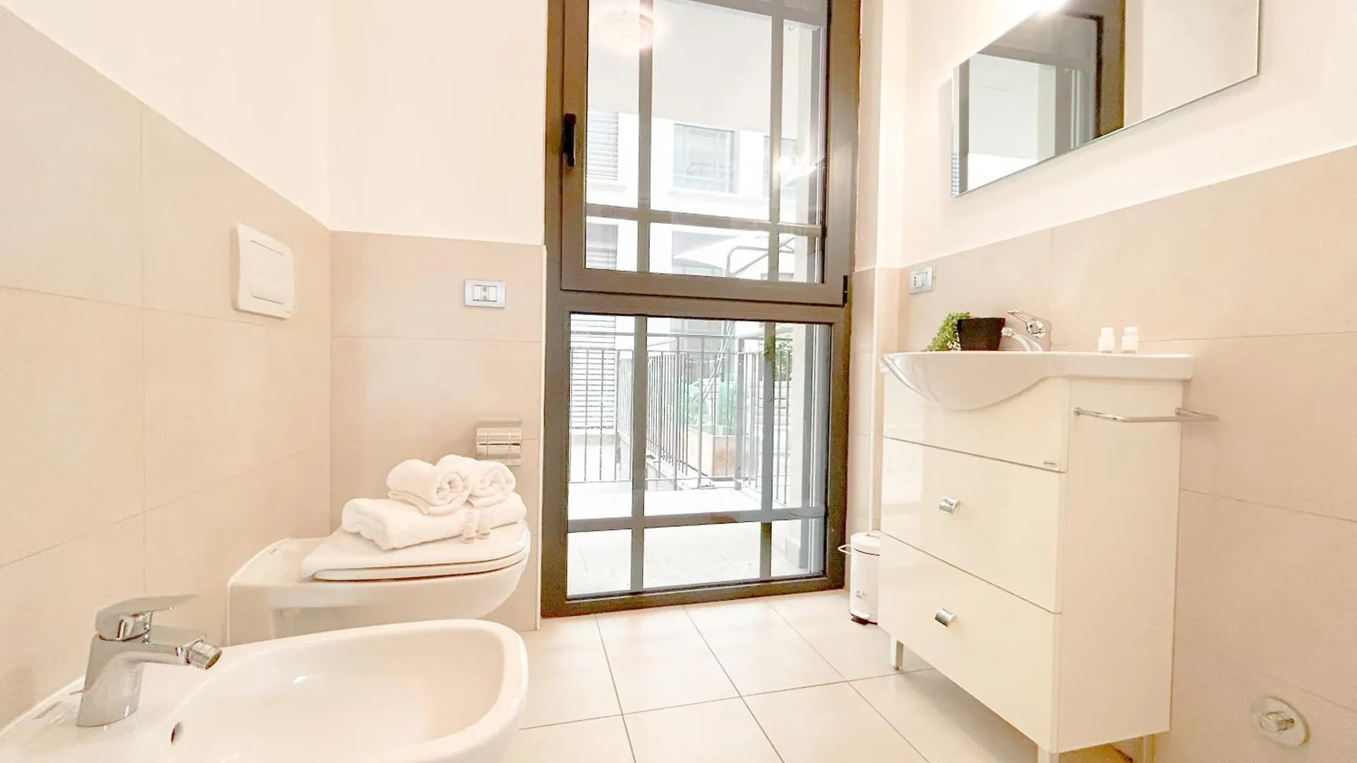 Apartment Meraviglia Mediterranea, Davanti Al Mare Savona Italy